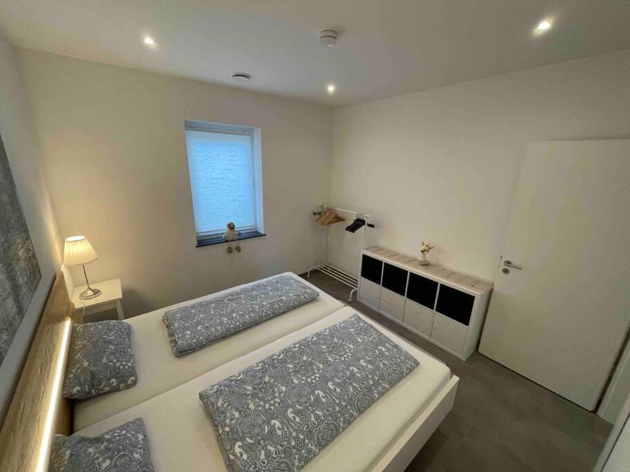 Gemuetliche, Topp Ausgestattete Ferienwohnung 반 외부 사진